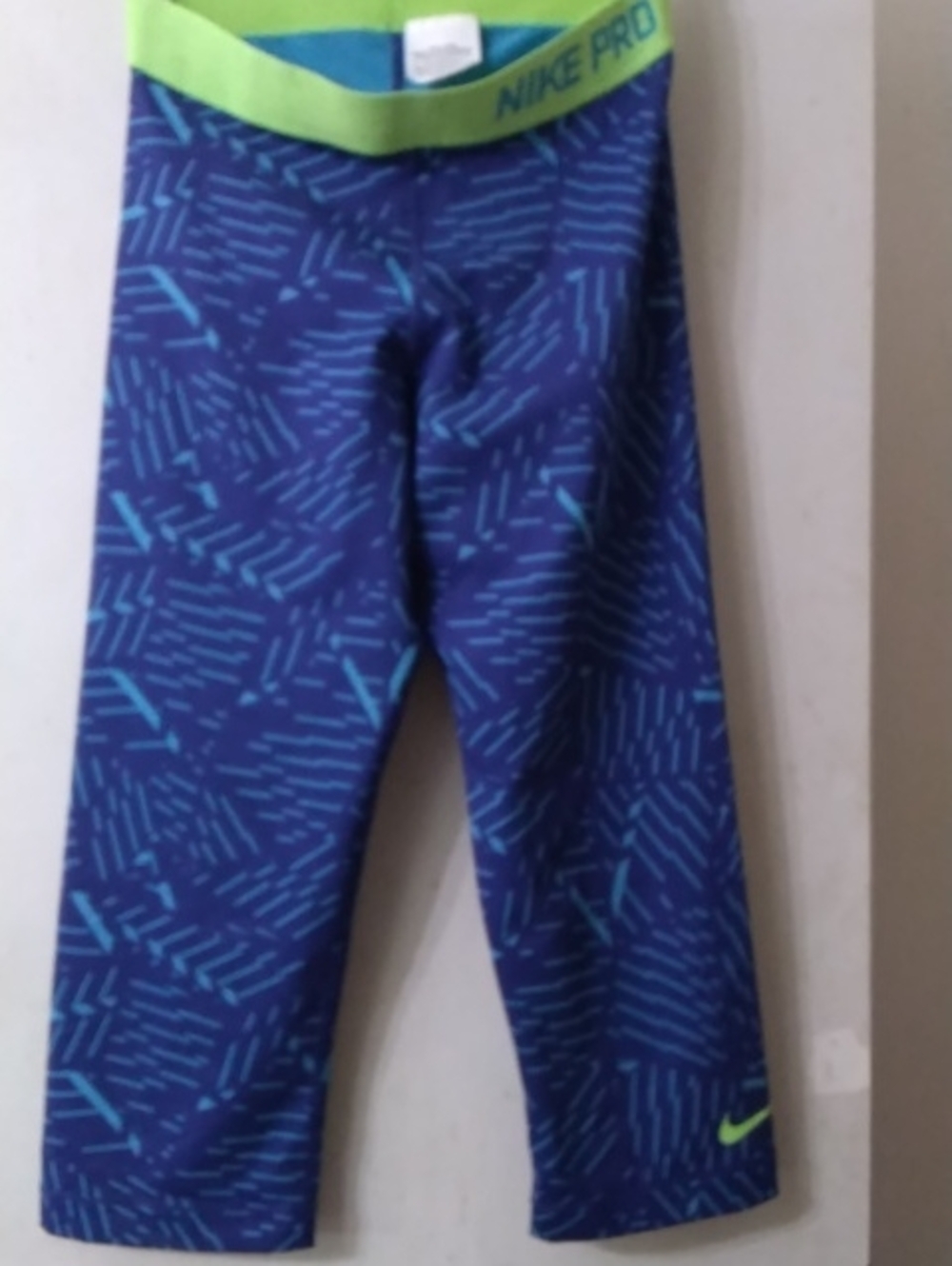 Nike Girls' Blue Patterned Capri Leggings with Lime Waistband